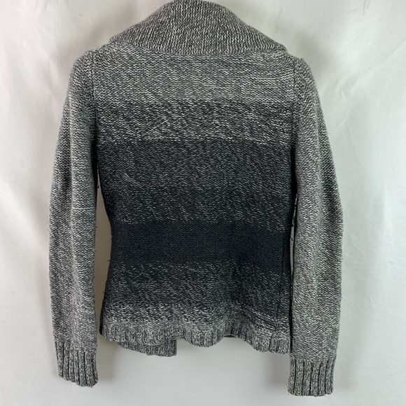 Ann Taylor LOFT Cardigan – Size Medium - Picture 2 of 8